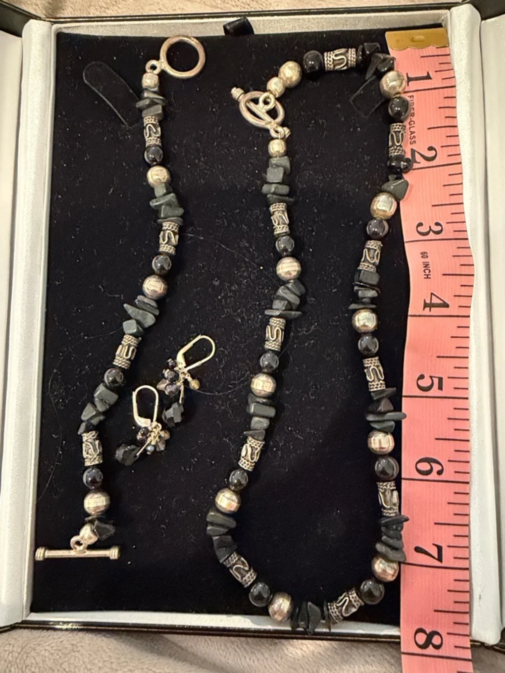 Vintage Black Hematite and Silver-colored Parure - necklace,bracelet,earrings - Picture 4 of 5